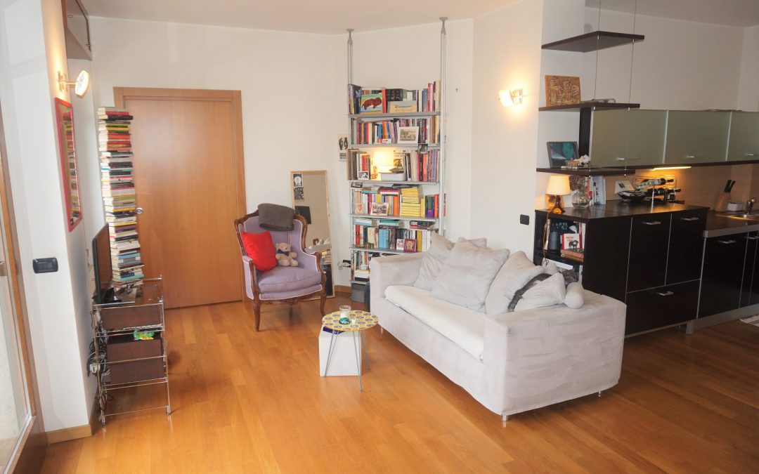 In Affitto,Bilocale CON SPLENDIDO TERRAZZO, completamente ristrutturato. Doppia esposizione, LIBERO SUBITO!!