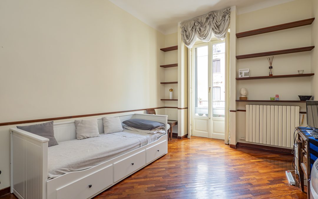 AMPIO BILOCALE VIA LAZZARO PAPI. DOPPIA ESPOSIZIONE.