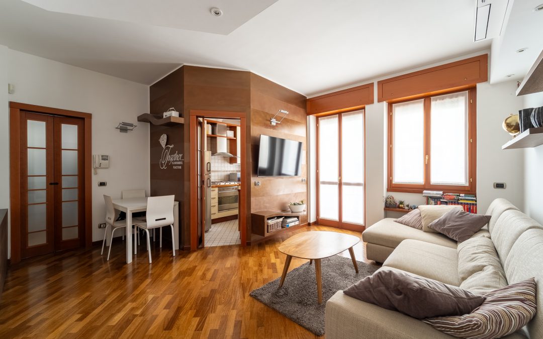 Ampio bilocale QUINTO PIANO. Due balconi. RISTRUTTURATO!!!