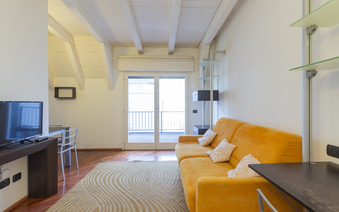 AMPIO MONOLOCALE CON 20 MQ DI TERRAZZO ALL’ULTIMO PIANO.